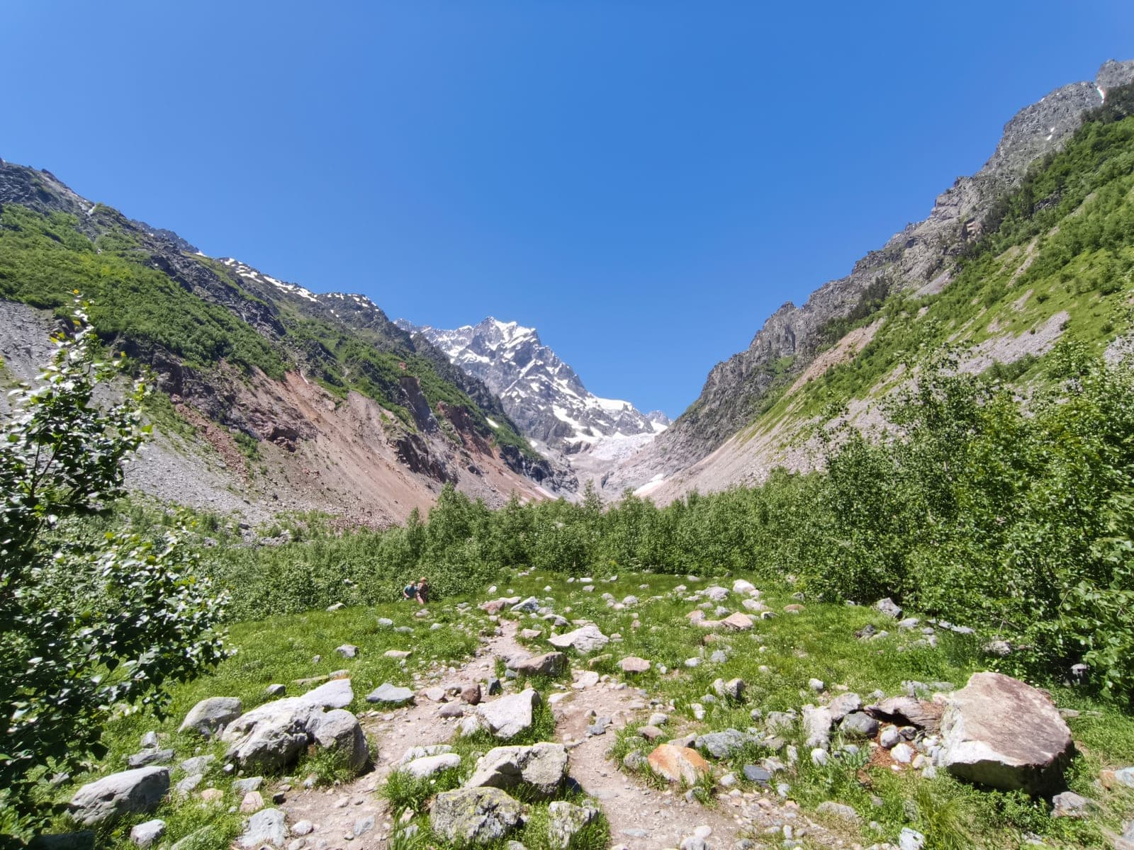 Glacier valley trail